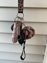 Load image into Gallery viewer, Cheetah Print Keychain
